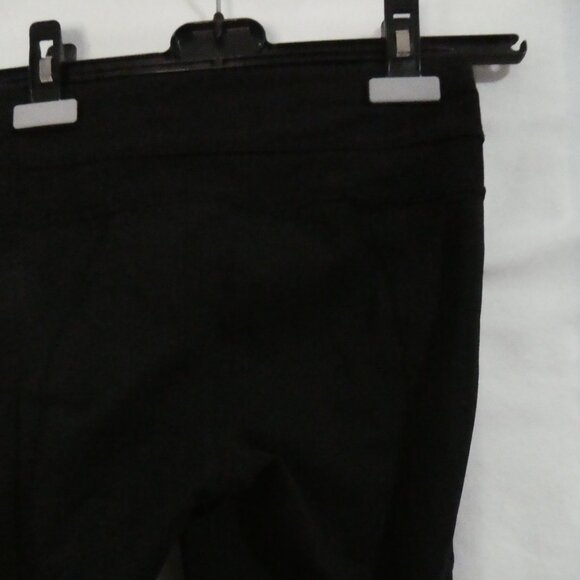 LULULEMON ATHLETICA | size 4 | Black Yoga Leggings | Mesh Panels | Zip Pockets - Picture 12 of 16